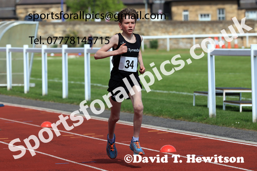 1500 metres, 2026 Elswick Harriers Event, Wentworth, Hexham. Photo: David T. Hewitson/Sports for All Pics